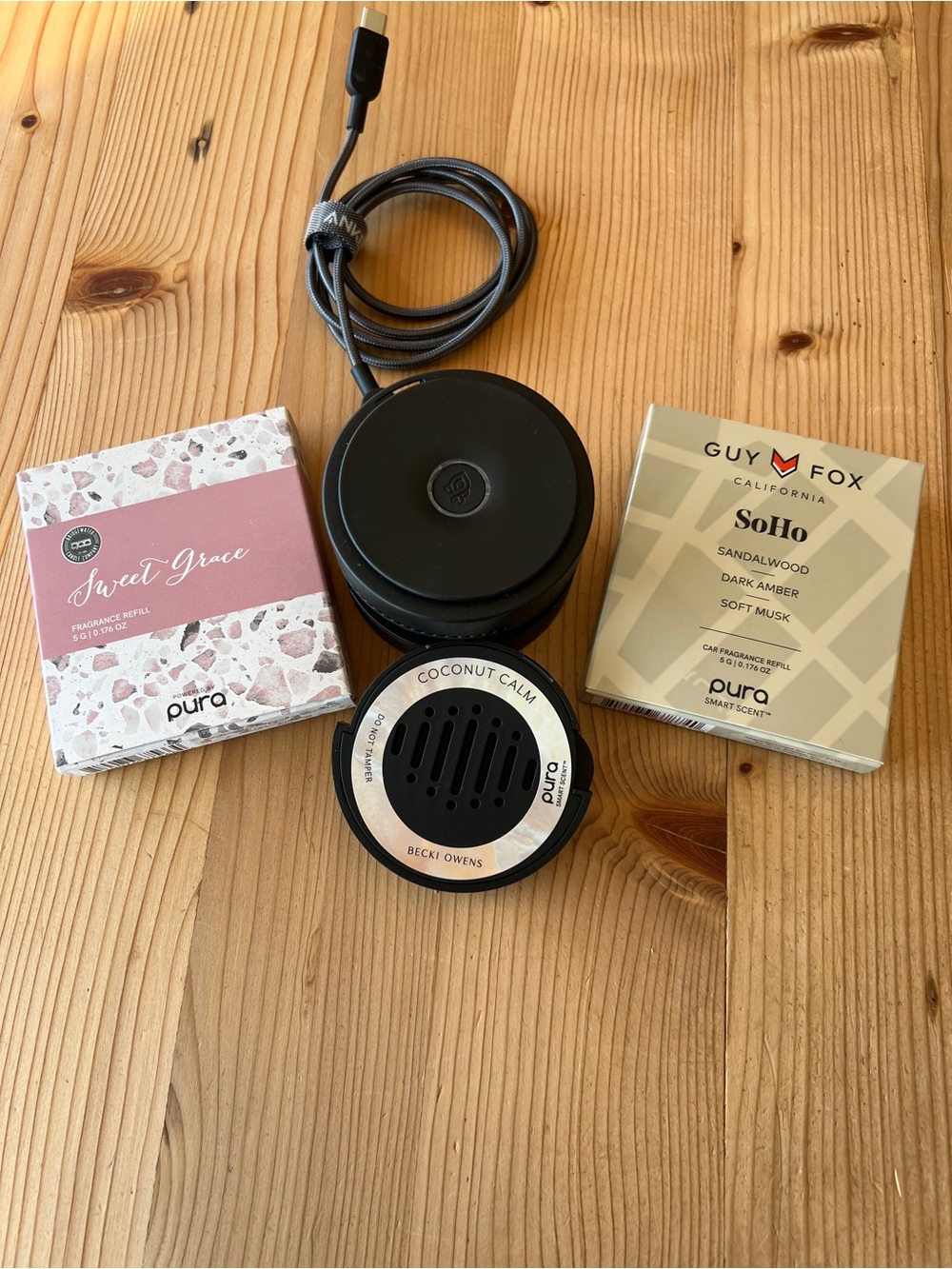 Pura Smart Scent Car Diffuser with Two Fragrance Refills - Black